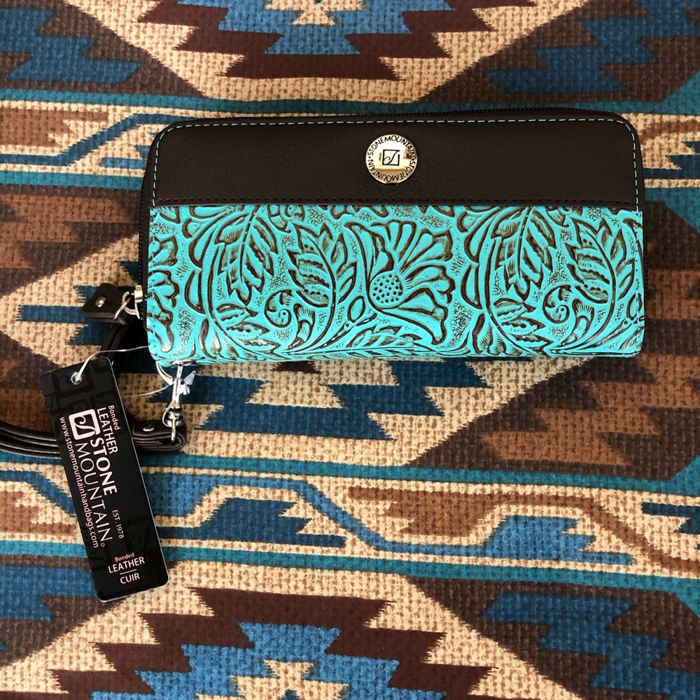 SALE  Stone Mountain Wallet/Wristlet- NWT - Picture 2 of 16